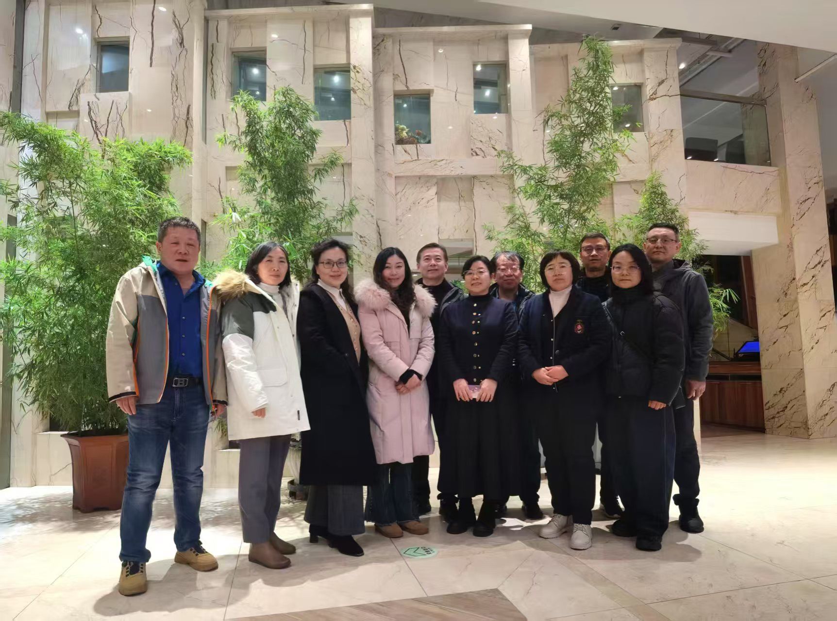 我校教师赴多地招才引智并看望驻地校友