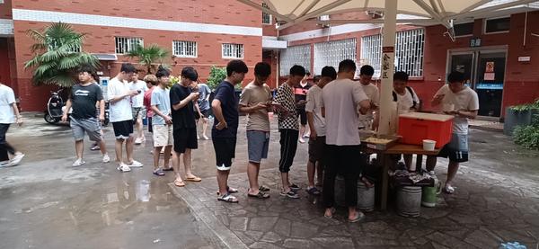 十八禁不卡国产在线播放
