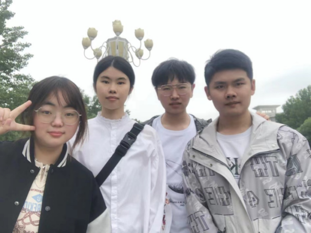 毅力和责任的坚持——记美国大学生数学建模竞赛特等奖提名奖团队