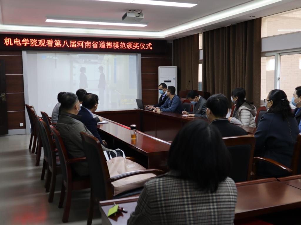 十八禁不卡国产在线播放