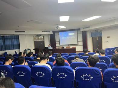 河南省机械工程学会秘书长李剑为我校师生作创新教育讲座