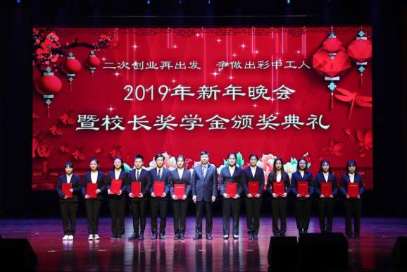 说明: /__local/B/A9/6A/17647BAE202A27BA0809E9167C1_AE5F29BA_180FA.jpg