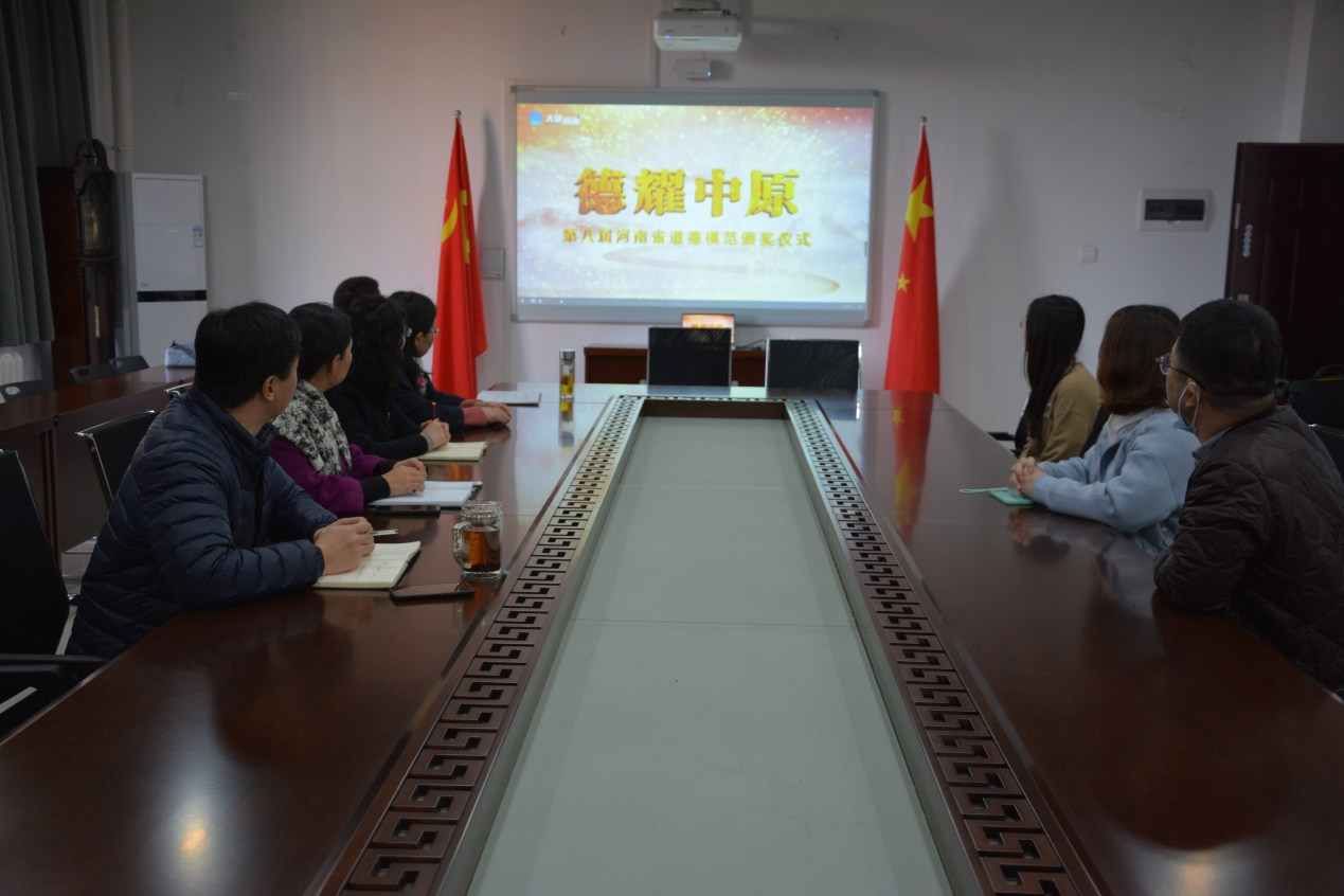 十八禁不卡国产在线播放