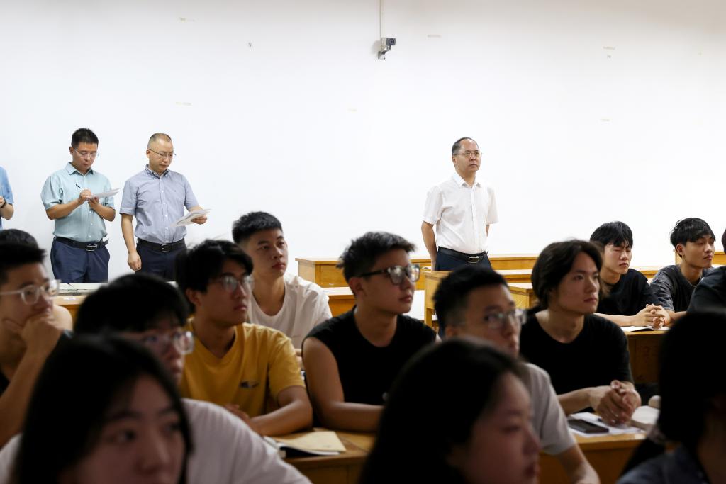 十八禁不卡国产在线播放