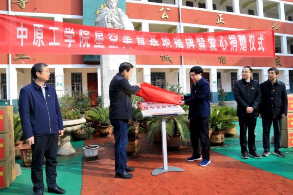 十八禁不卡国产在线播放