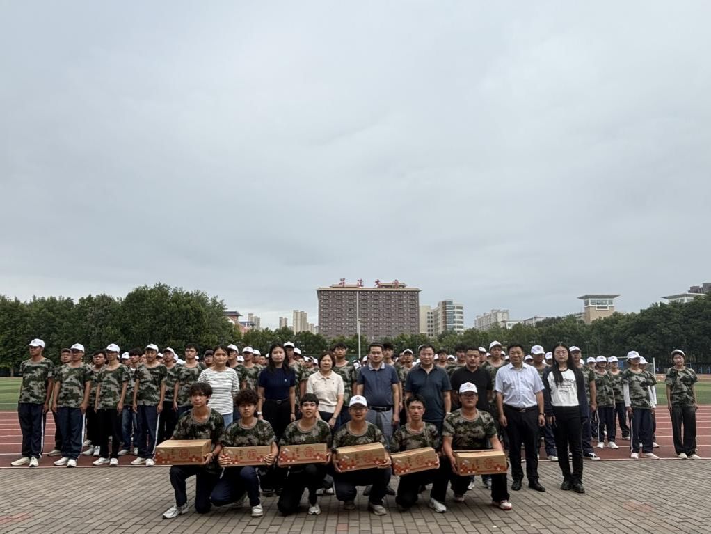 中秋佳节，如“月”而至——智能机电工程学院（工业设计学院）举办迎中秋慰问新生活动