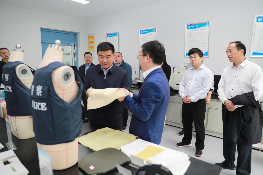 省教育厅副厅长、一级巡视员刁玉华一行来校调研指导十八禁不卡国产在线播放与规上工业企业共建研发中心工作