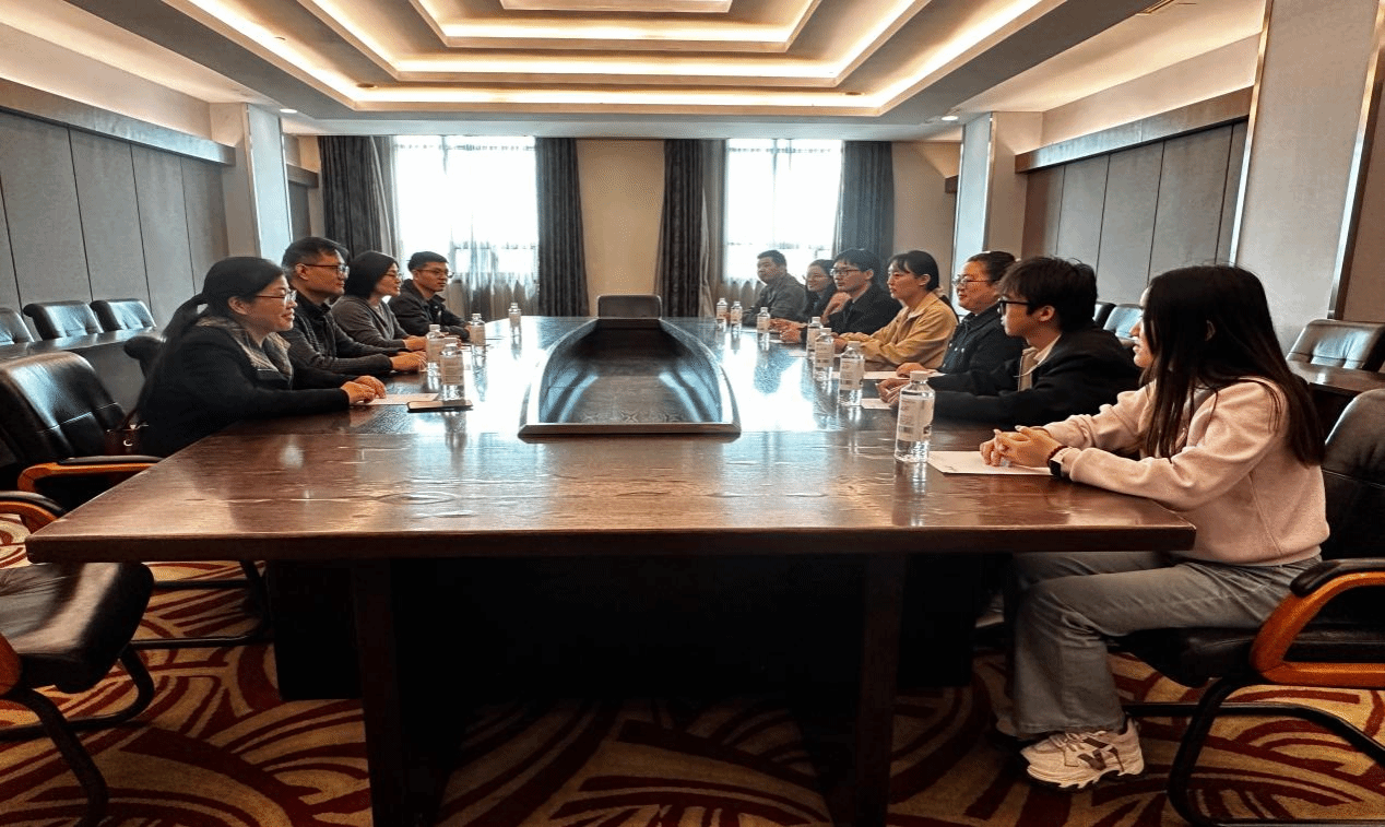 外国语学院在京举办校友座谈会  共叙情谊谋发展 携手同心谱新篇