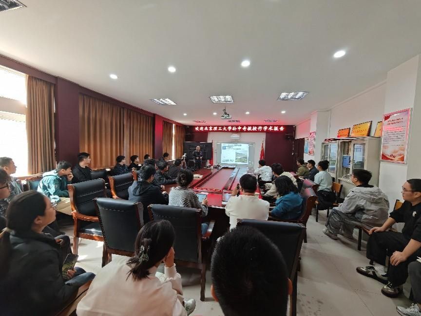 北京理工大学孙中奇教授做客我校研究生创新教育讲座