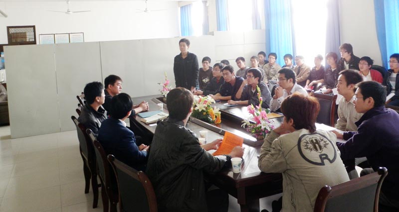 中铁十局集团到我校招聘人才  5名学生当场被“揽走”