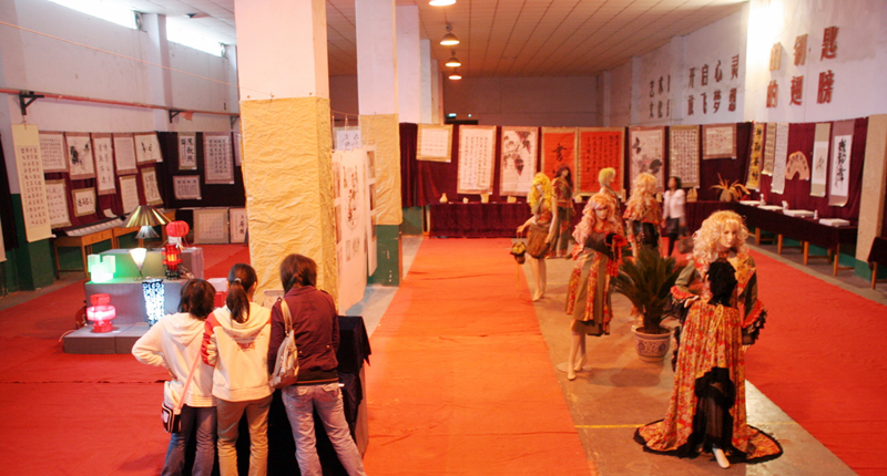 十八禁不卡国产在线播放2008年大学生艺术作品展圆满结束