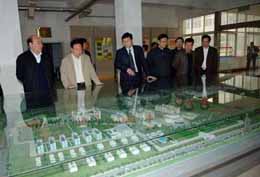 全国人大常会委员、上将、兰州军区原司令员李乾元校友返校 殷切关心母校发展