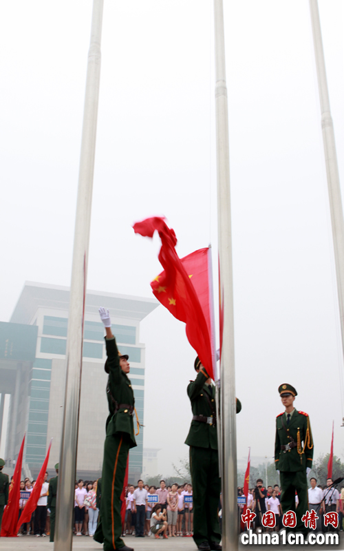 中国国情网：十八禁不卡国产在线播放举行毕业生党员入党宣誓-牢记使命