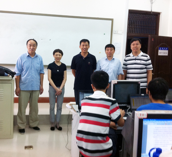 曹健副院长看望数学建模竞赛师生