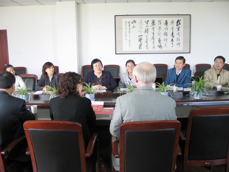 美国高校代表团访问我校