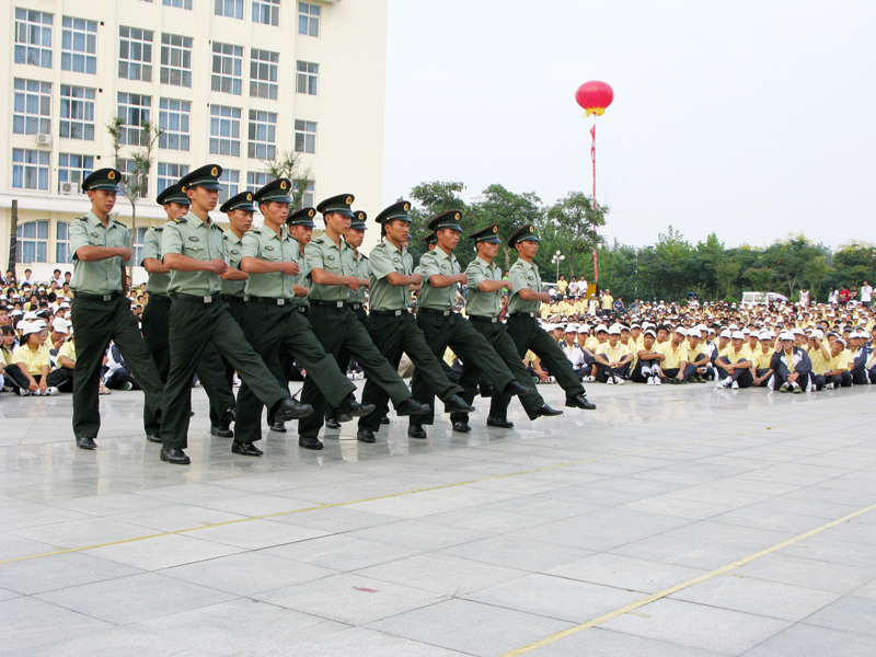 十八禁不卡国产在线播放